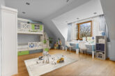 Sofort bezugsfrei: Extravagante Dachgeschoss-Maisonette nahe Grunewald in sanierter Stadtvilla - Interieur visualisiert - Kinderzimmer Option