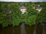 Direkte Wasserlage: Traditionsreiches Mehrfamilienhaus nebst Gartenhaus am Boddensee - 12