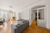 Stylish residential gem in Prenzlauer Berg: 5 rooms, 171.79 sqm, balcony, direct elevator, garden - 2