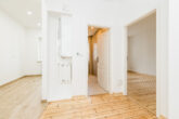 Comission free: 3-room apartment in Berlin/South - extensively renovated by the developer - 3