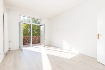 Bismarckstraße: Bezugsfreie Altbau-Wohnung mit Balkon & Parkblick in Berlin-Steglitz, 12157 Berlin, Etagenwohnung