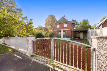 Willkommen in Pankow – Gepflegtes Einfamilienhaus auf hübschem Grundstück mit Carport in Karow, 13125 Berlin, Einfamilienhaus